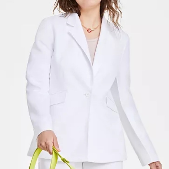 ON•34th Jackets & Blazers - NWT! ON•34th White Linen-Blend Blazer - Size: 18W